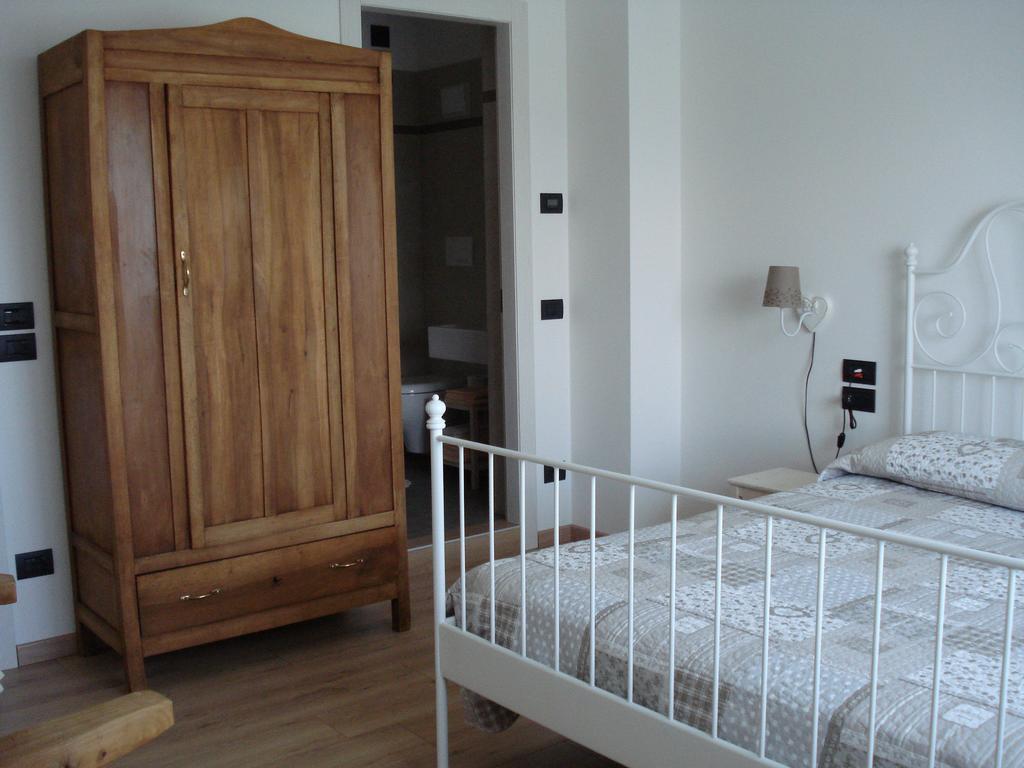 Ai Pianai Bed & Breakfast Mel ห้อง รูปภาพ